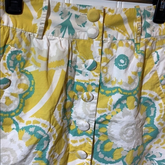 Fossil Lined Yellow, Sea-Green, & White Floral Button Down Skirt Size 2 - Picture 3 of 8